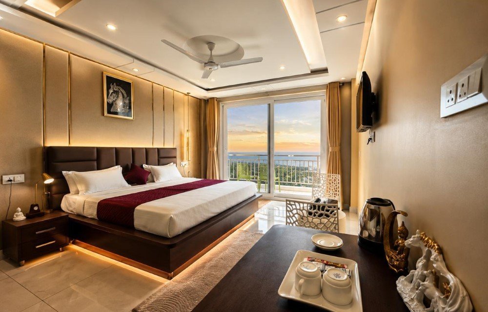 Superior Balcony Room